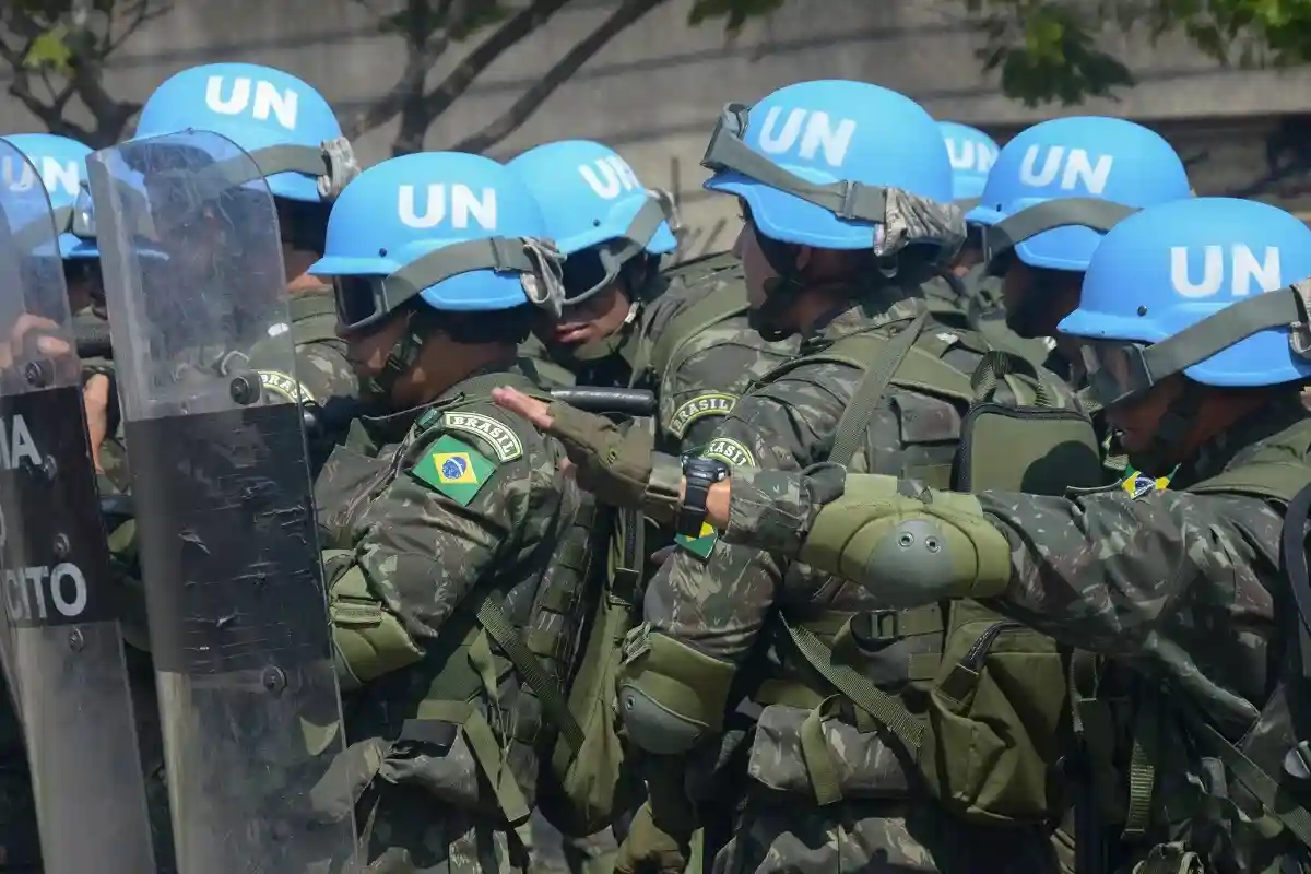 Протестующие в Конго обыскивают офисы миротворцев ООН