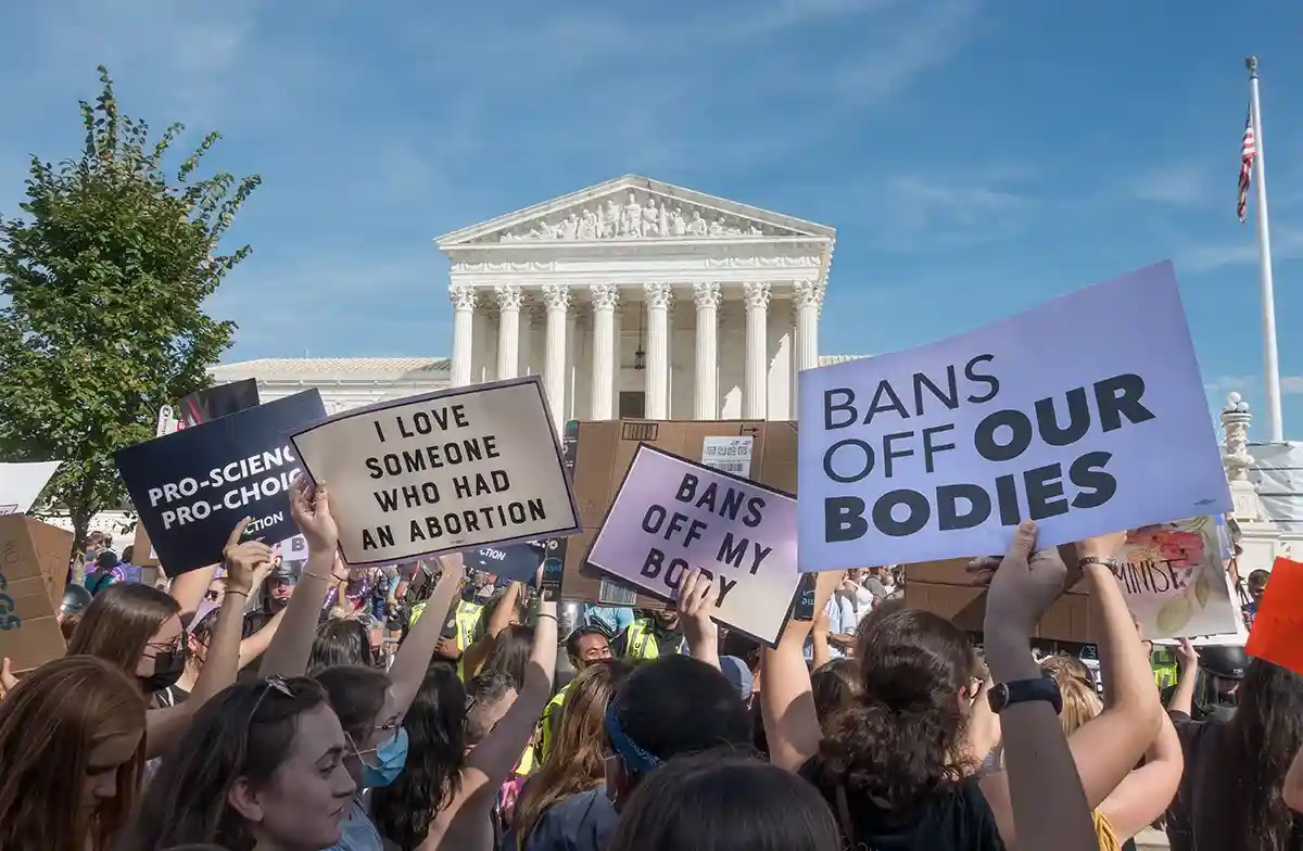 Аборты в США запретили