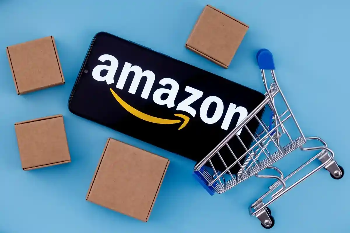 Amazon Drive закроется: компания предупредила, что файлы придется переместить вручную. Фото: Sergei Elagin / shutterstock.com