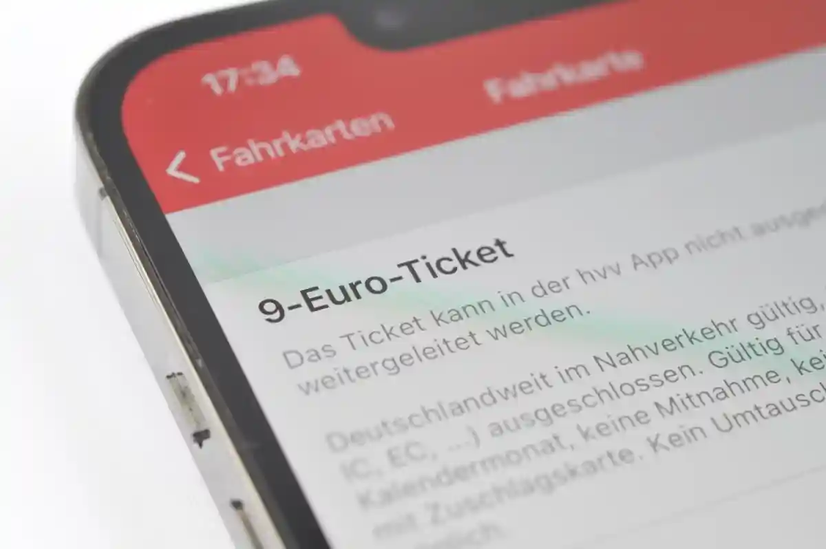 Билет за 9 евро влияет на остальные секторы транспортной отрасли в Германии. Фото: nitpicker / Shutterstock.com