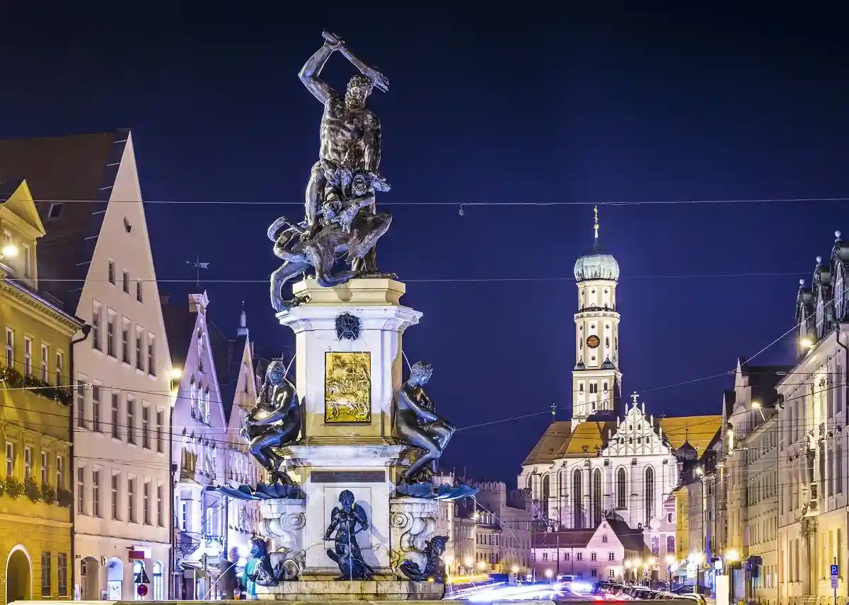 Баварские города вводят жесткие меры экономии. Помимо прочего, в Аугсбурге отключат фонтаны. Фото: Sean Pavone / shutterstock.com