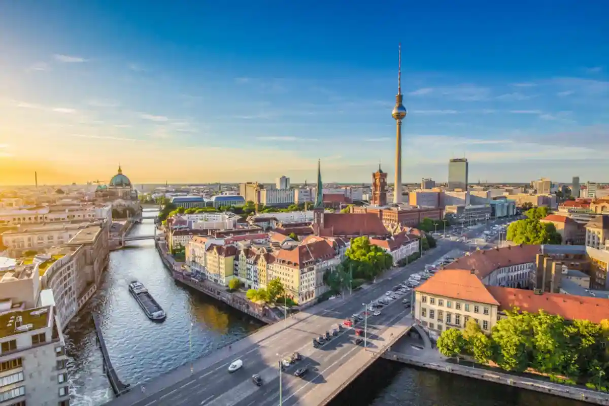 Путешествие по Германии: Берлин. Фото: canadastock / Shutterstock.
