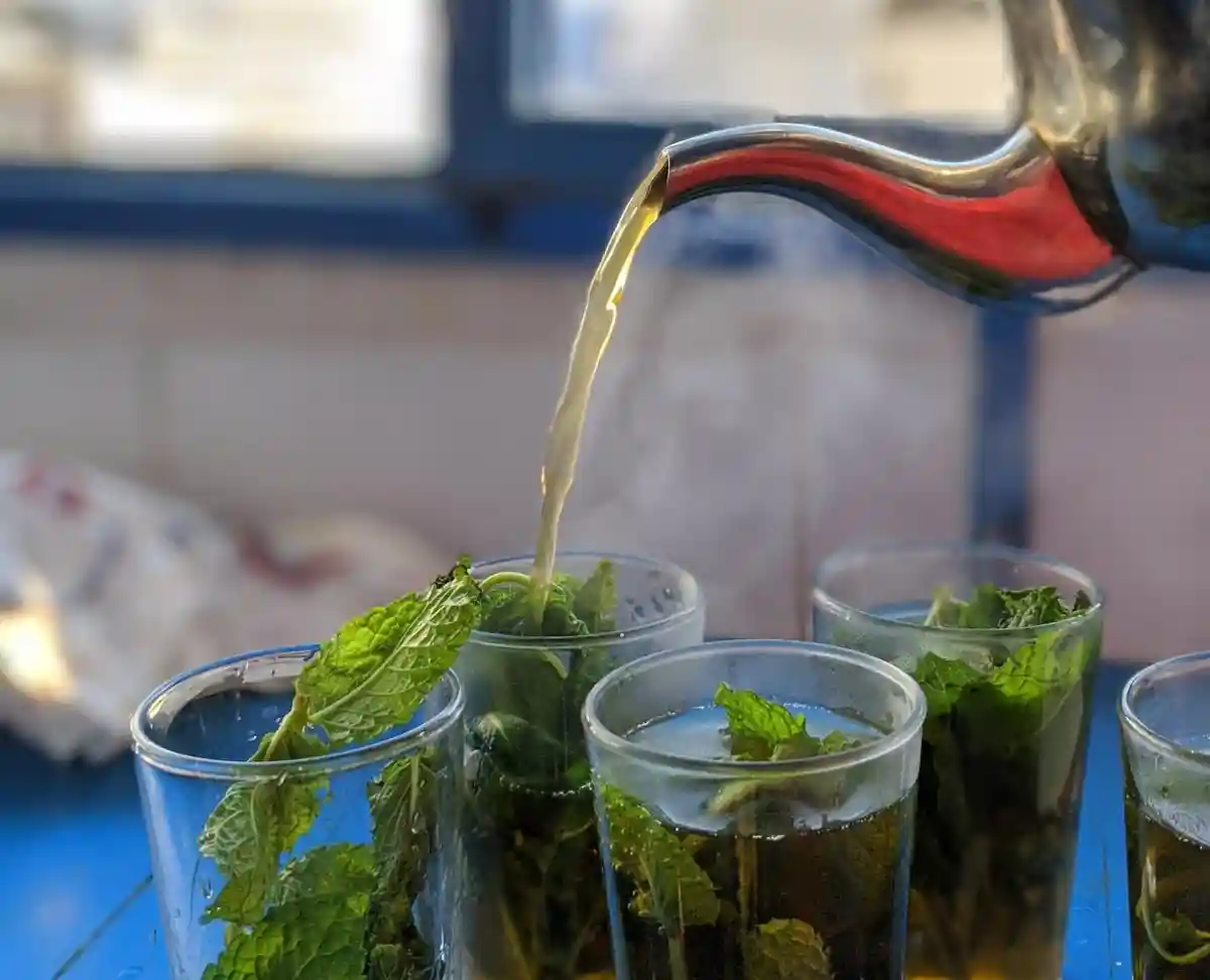 Чай из растений и трав при проблемах с ЖКТ. Фото: Jaida Stewart/Unsplash.com