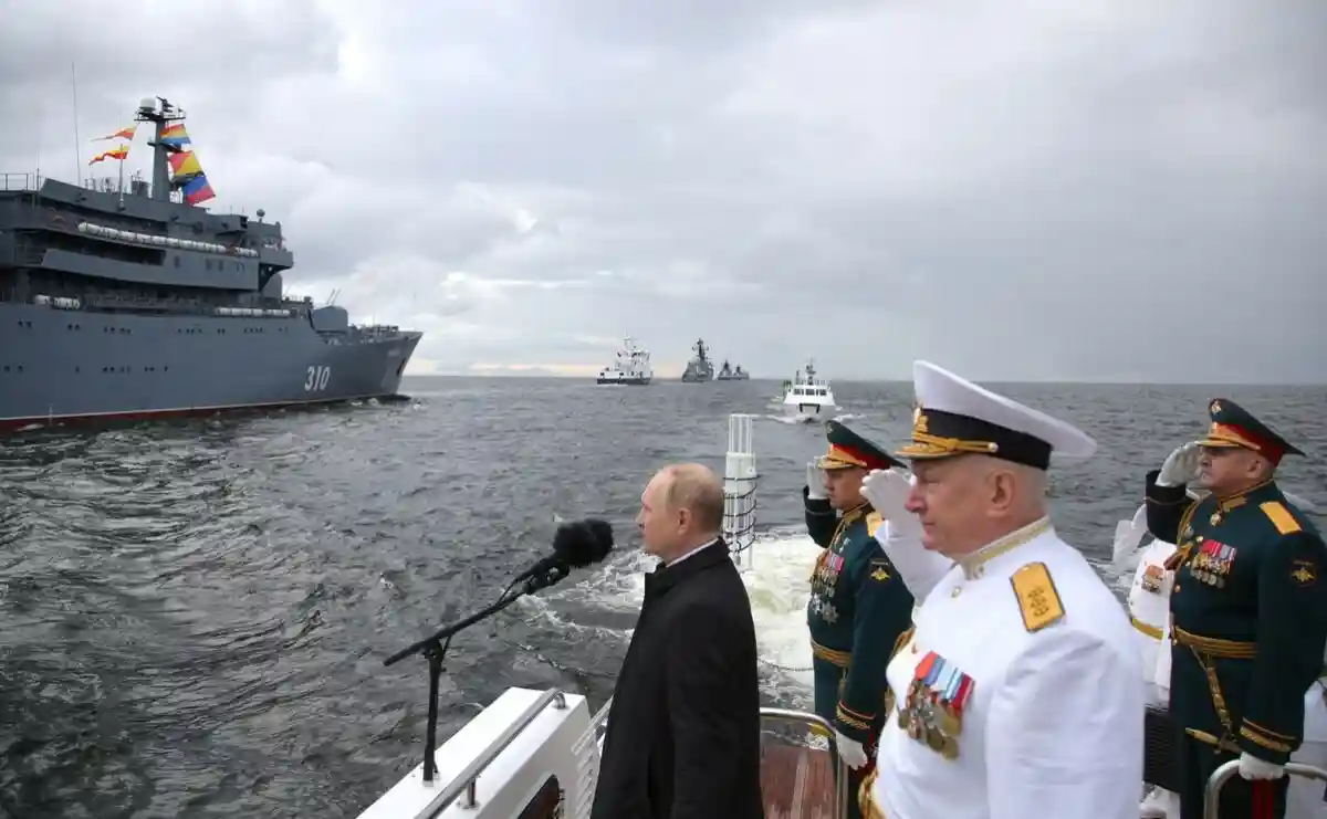 Главный военно-морской парад в СПб. Фото: Администрация Президента России / www.kremlin.ru 