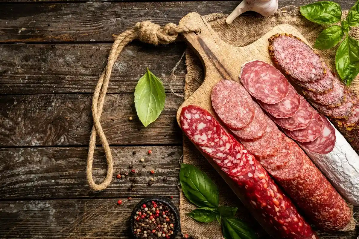 Мясные и колбасные изделия подорожали на 25 центов за упаковку во всех супермаркетах. Фото: Goskova Tatiana / Shutterstock.com