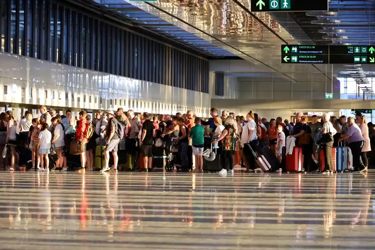  В аэропорту Франкфурта в июне обслужили рекордное количество пассажиров с начала пандемии. Фото: Oleg Elkov / Shutterstock.com