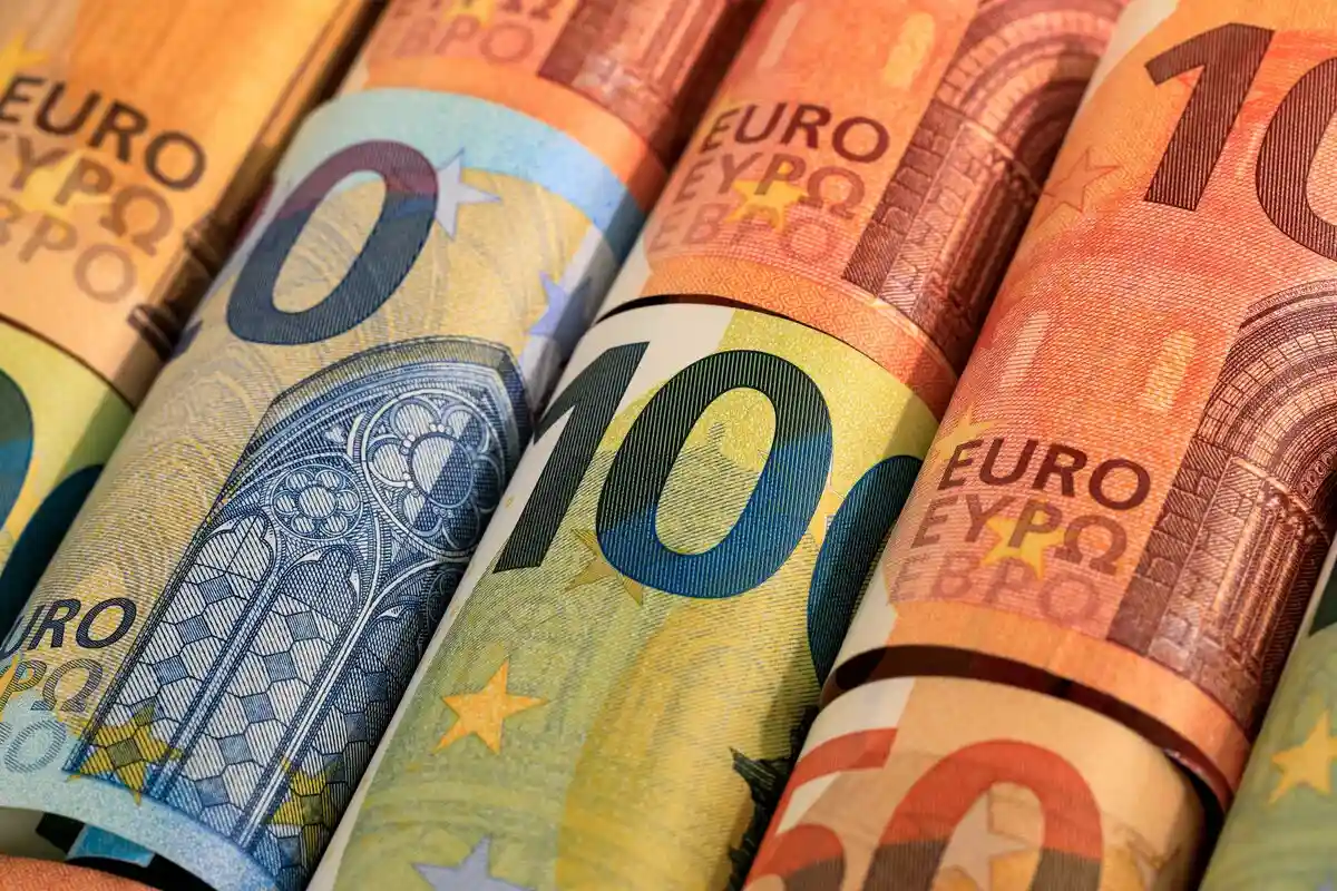 Курс евро опустился