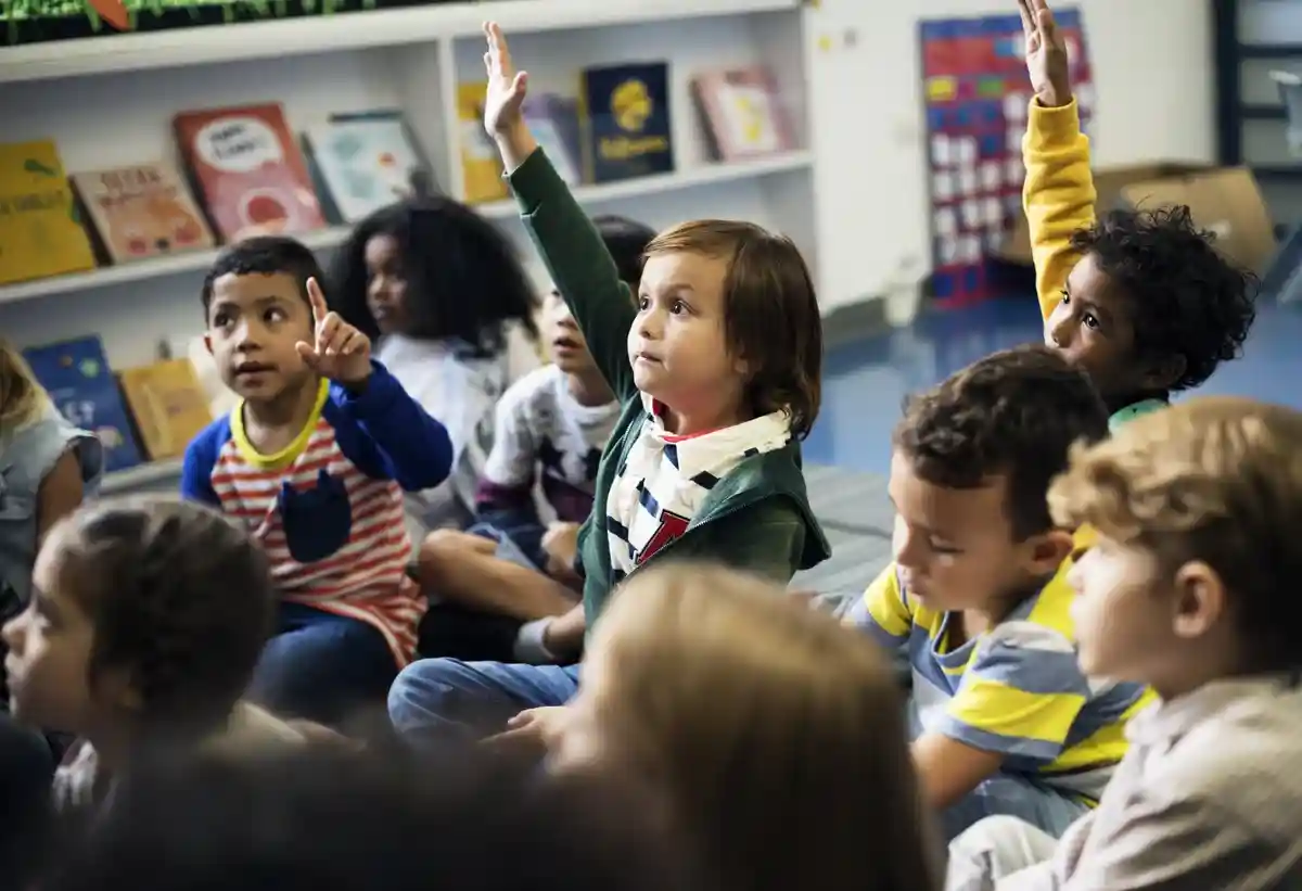В детских садах нахватает мест и воспитателей. Фото: Rawpixel.com / Shutterstock.com