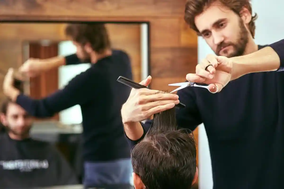немецкие парикмахеры зарабатывают на мигрантах