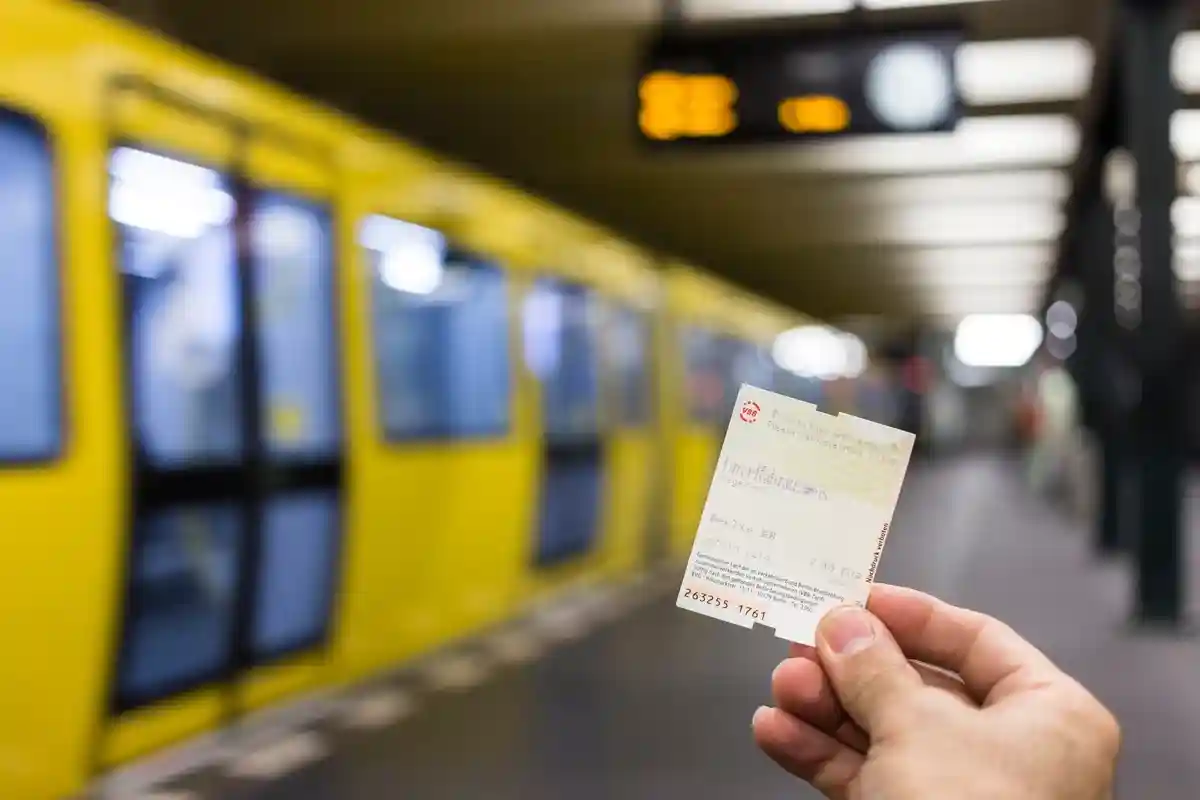 69 евро вместо 9: в Германии может появится новый билет на транспорт.