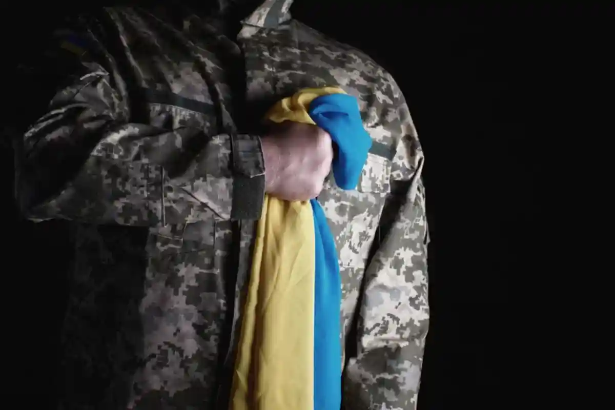 Защищавший Украину пленный британец умер в ДНР, не дождавшись лечения. Фото: NDanko / Shutterstock.com