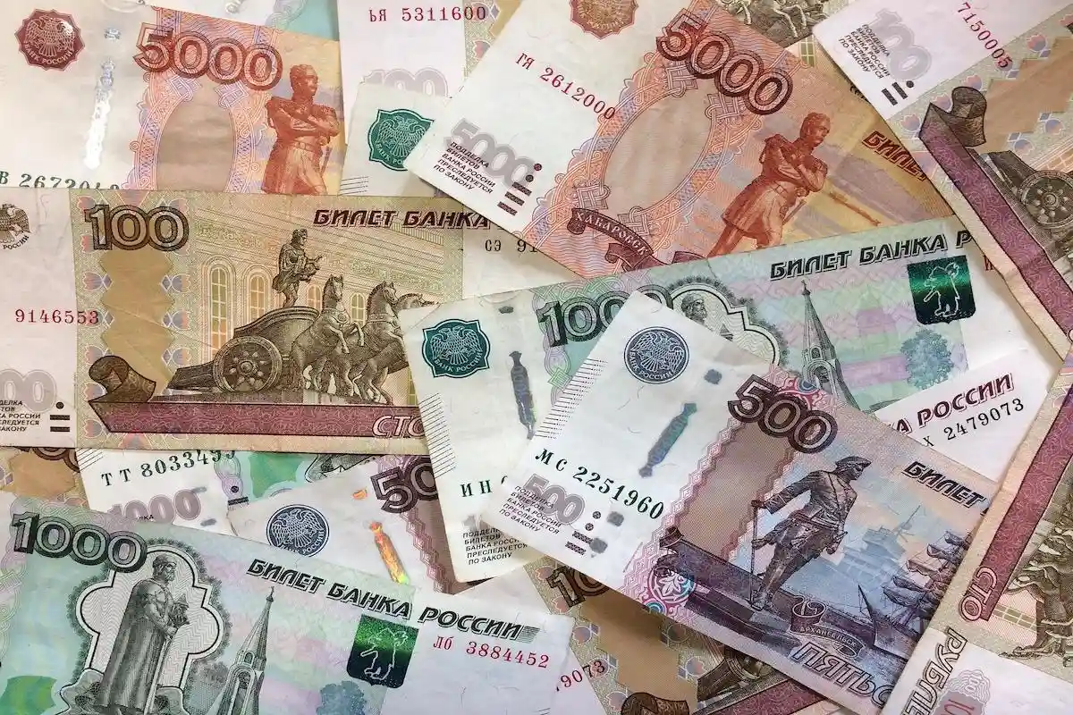Исследование доказало ложь Кремля. Экономика России искалечена западными санкциями. Фото: Romi Lado/ pixabay