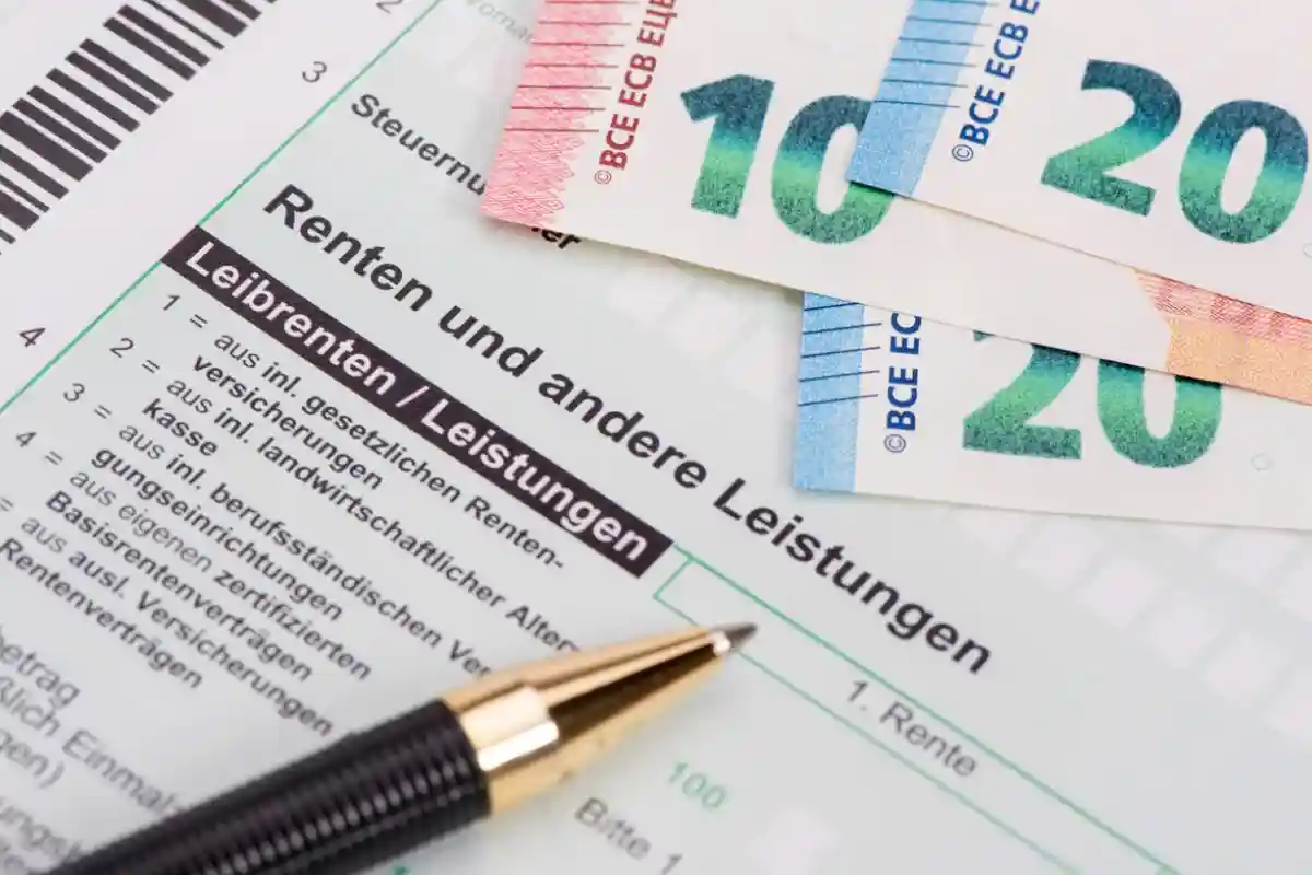 Что изменится в Германии в августе 2022 года: срок подачи налогов продлен. Фото: Wolfilser / Shutterstock.