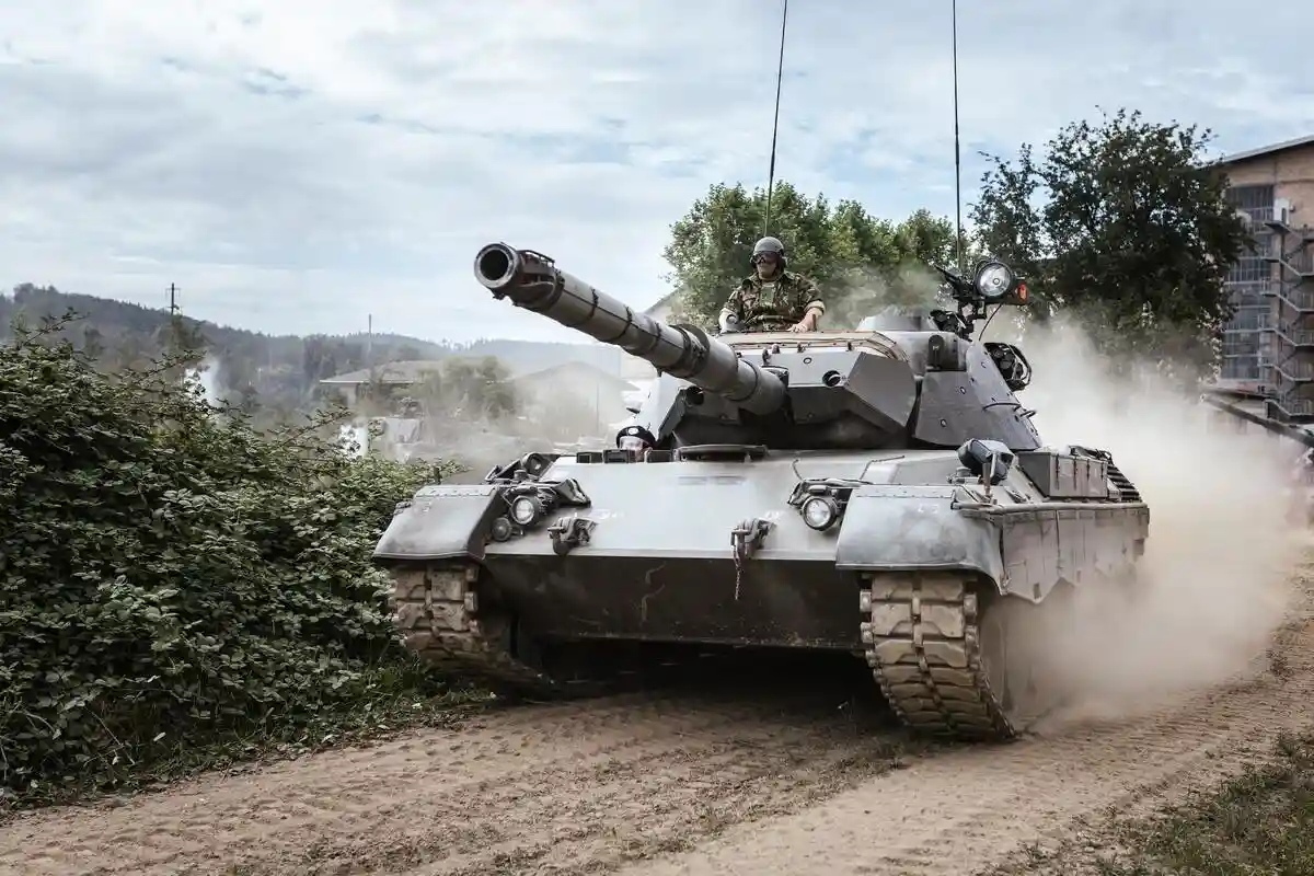 Польша срочно закупит почти 1000 танков