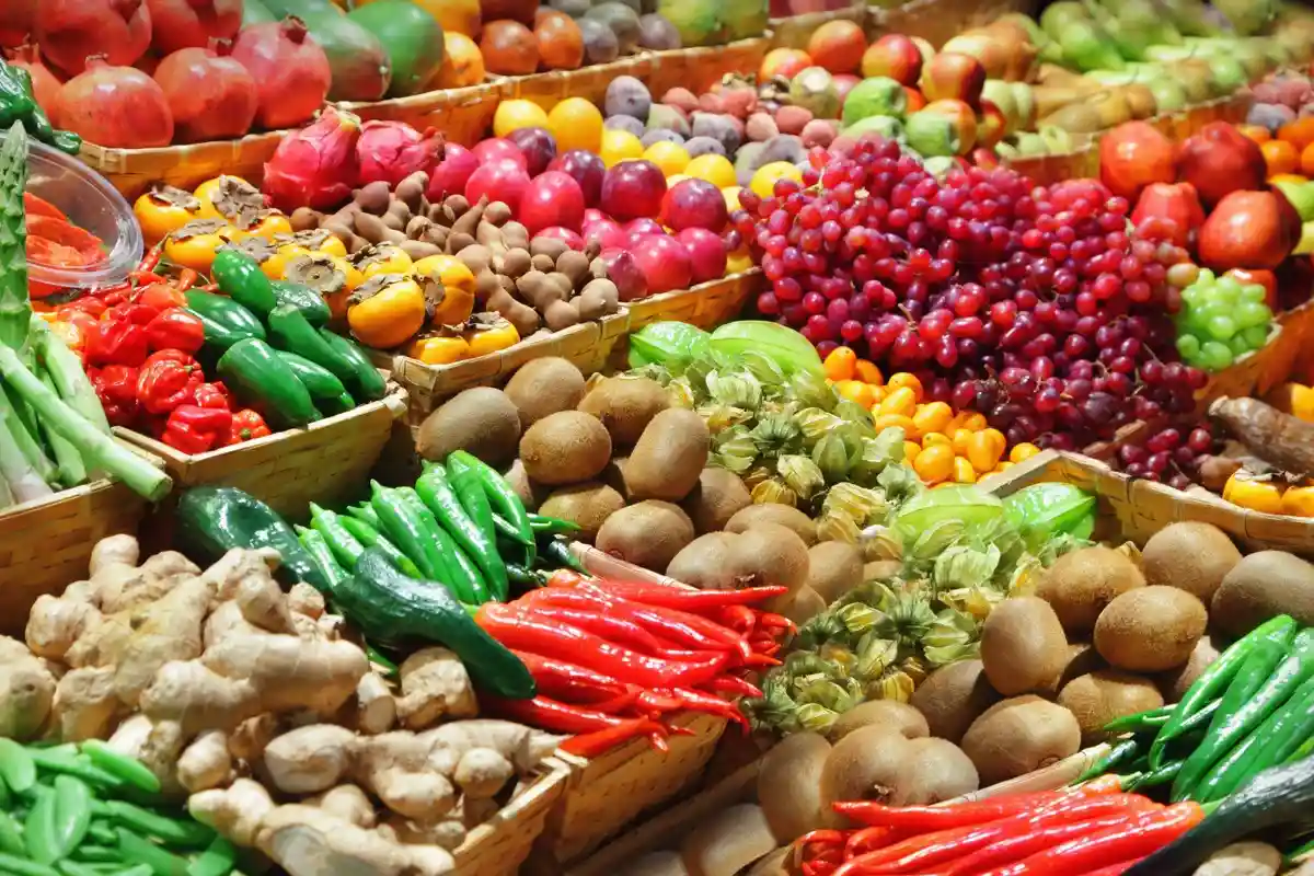 Продукты в дефиците: война в Украине привела к кризису продаж фруктов и овощей. Фото: Adisa / shutterstock.com