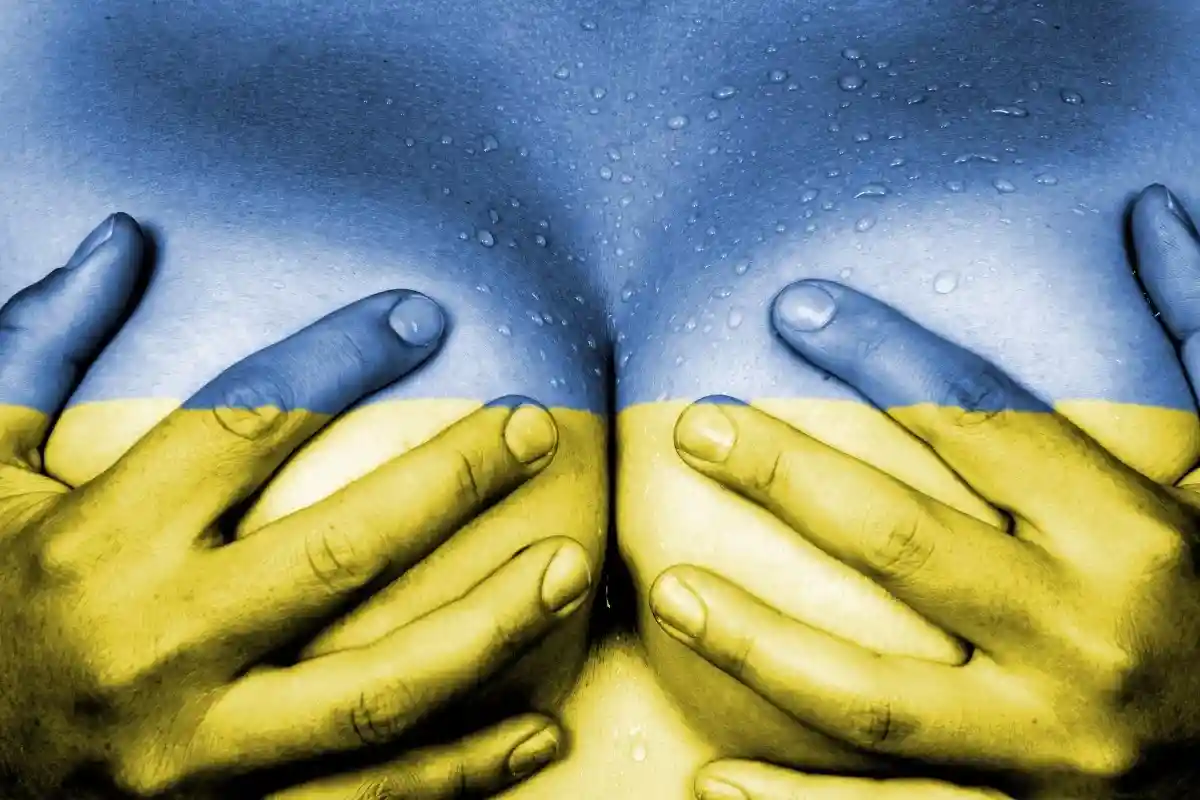 Украинцы хотят легализовать проституцию. Фото: MyImages - Micha / Shutterstock.com