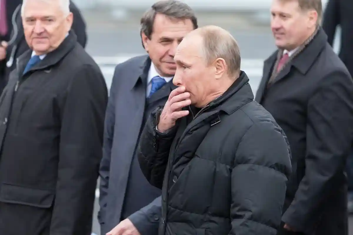 Путин — наркоман. Фото: Mr. Tempter / Shutterstock.com