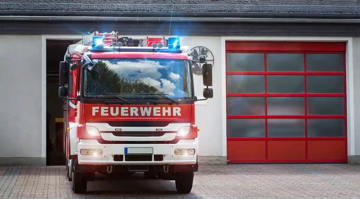Пожарные в Германии не отдыхают из-за халатности немцев, которые пренебрегают противопожарными мерами. Фото: Tobias Arhelger / shutterstock.com
