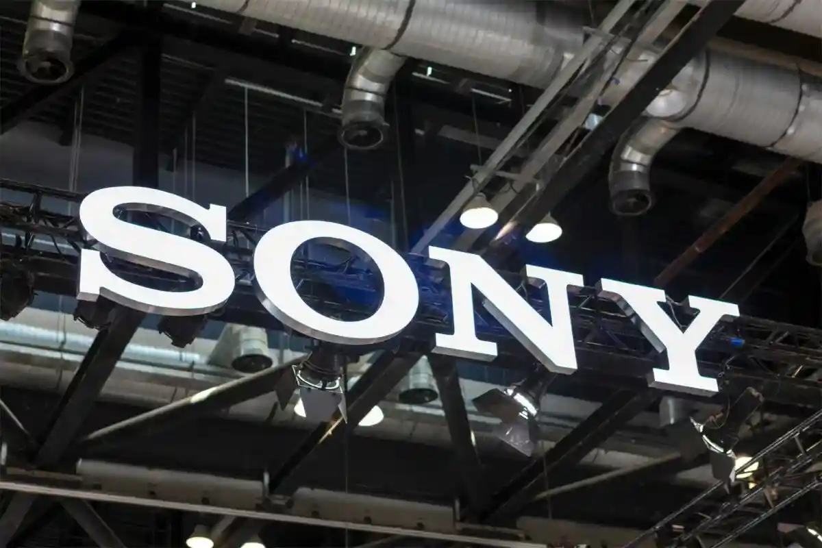 Sony сокращает прогноз прибыли на 0,5 трлн иен. Фото: testing / shutterstock.com
