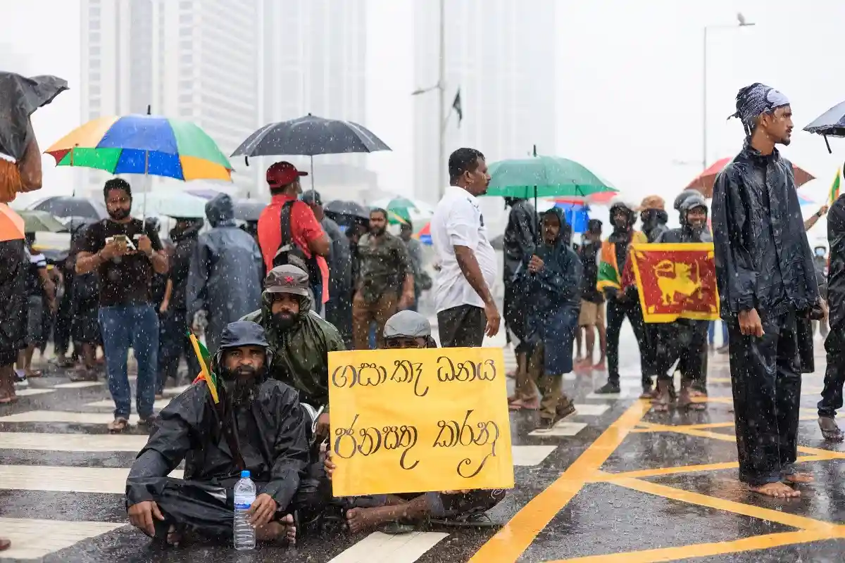 Протесты в Шри-Ланке. Фото: Girts Ragelis / shutterstock.com