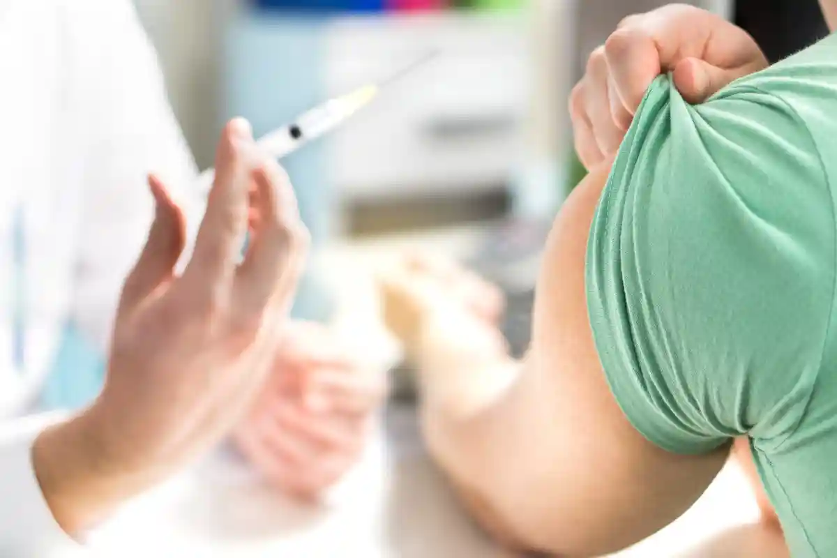 Вакцины нового поколения могут быть доступны уже осенью в Германии. Фото: Tero Vesalainen / Shutterstock.