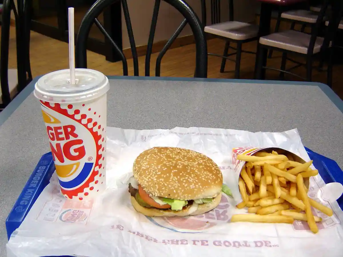 Вегетарианский фастфуд: Burger King стартует компанию, нацеленную на рынок флекситарианцев. Фото: Door user Siqbal / wikimedia.org