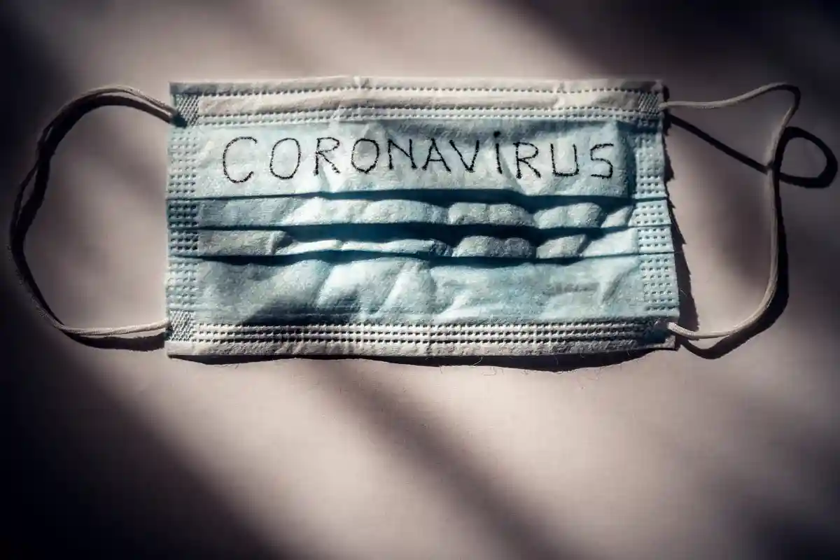 ВОЗ говорит о новой волне коронавируса. Фото: Gabriel Pahontu / Shutterstock.com
