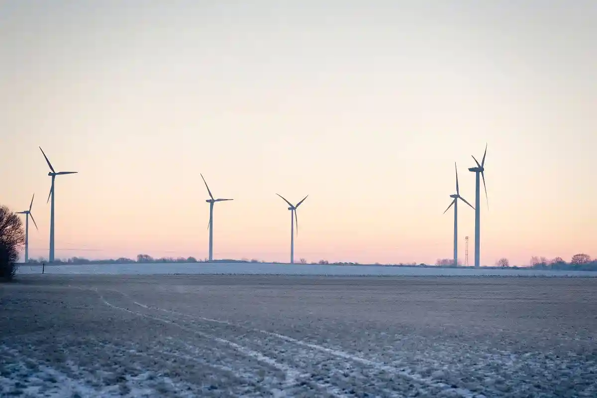 Самым важным источником "зеленой" электроэнергии в Германии стали наземные ветряные турбины. Фото: Aleksejs Bocoks / aussiedlerbote.de