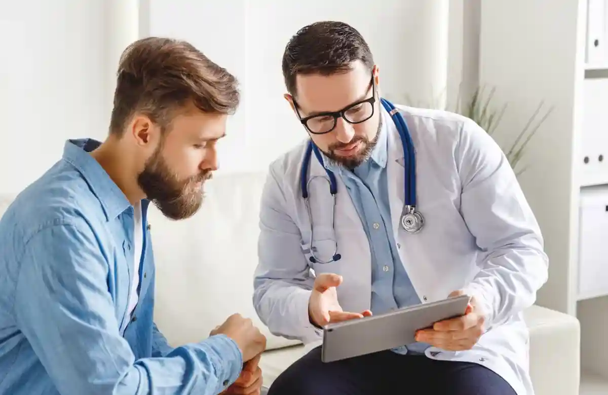 Бесплатное обследование здоровья: что покрывает медицинская страховка в Германии для мужчин. Фото: Shutterstock