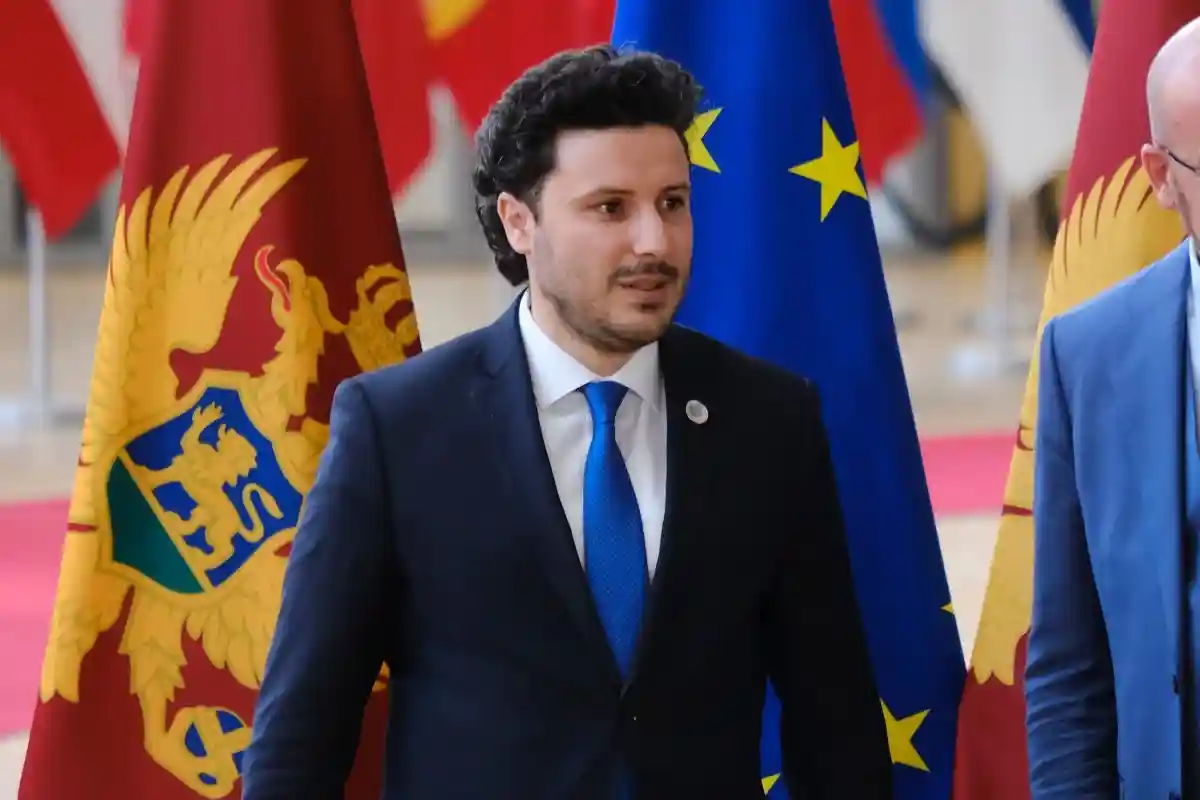 Парламент Черногории вынес вотум недоверия кабинету министров