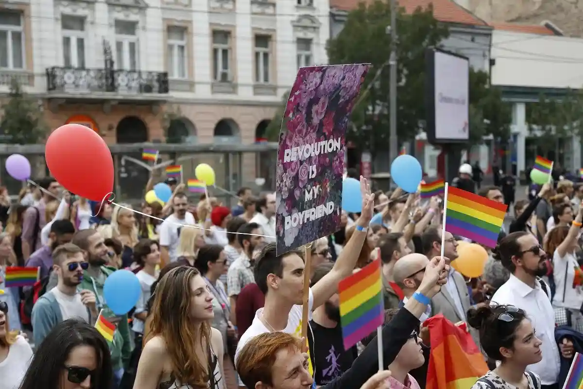 Сербия отменила ЛГБТ-парад в Белграде из-за угроз