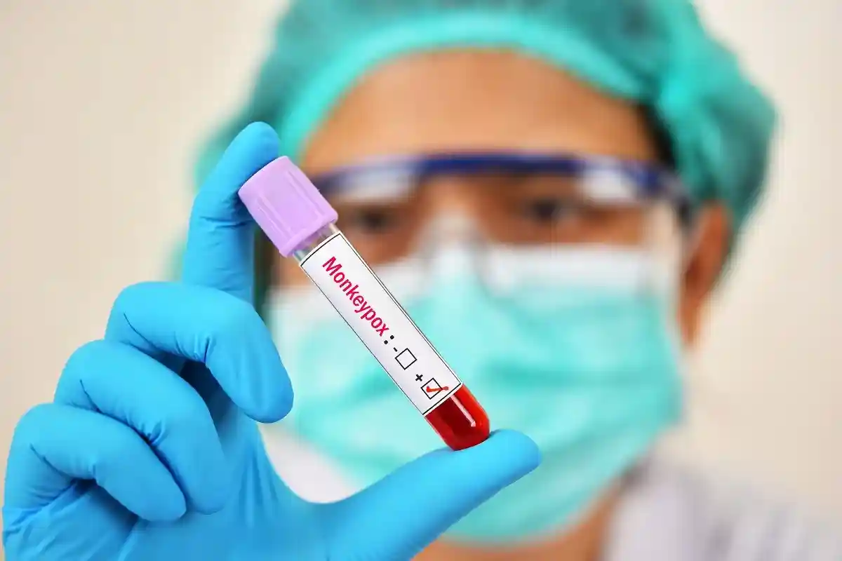 Правительство дели подготовило больницы для приемы пациентов с вирусом. Фото: Jarun Ontakrai / Shutterstock.com 