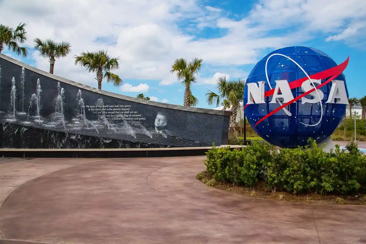 NASA впервые отправляет в космос коренную американку. Николь Манн считает это важным шагом для сообщества. Фото: Ingus Kruklitis / shutterstock.com