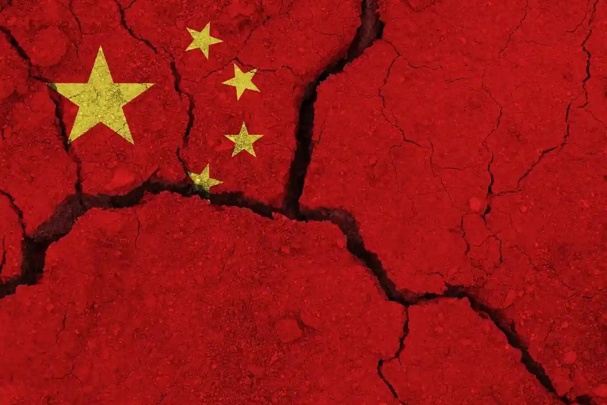 Заводы Китая закрываются из-за засухи
