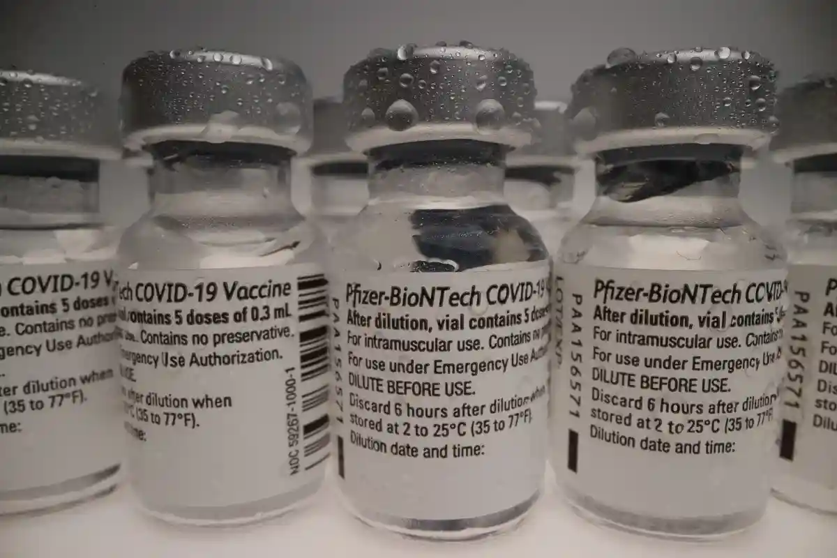 Pfizer ожидает разрешения на комбинированную вакцину от COVID-19