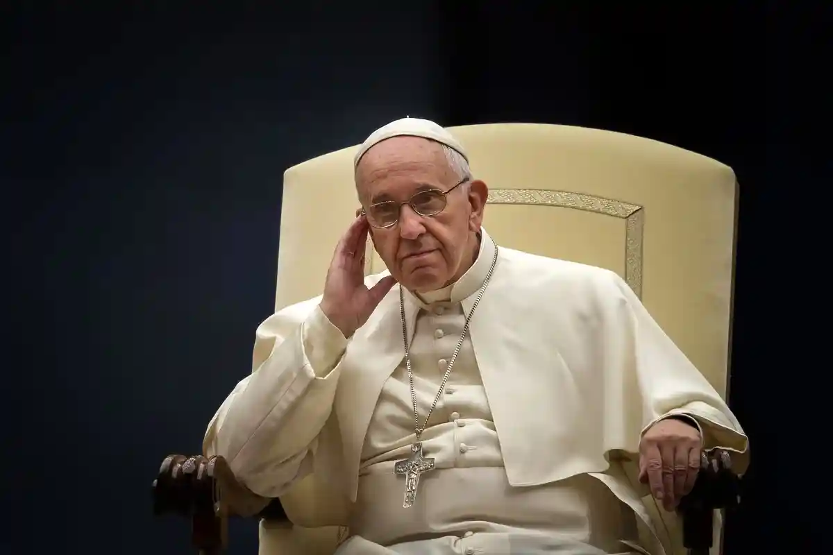 Папа Римский назначил себе личного фельдшера