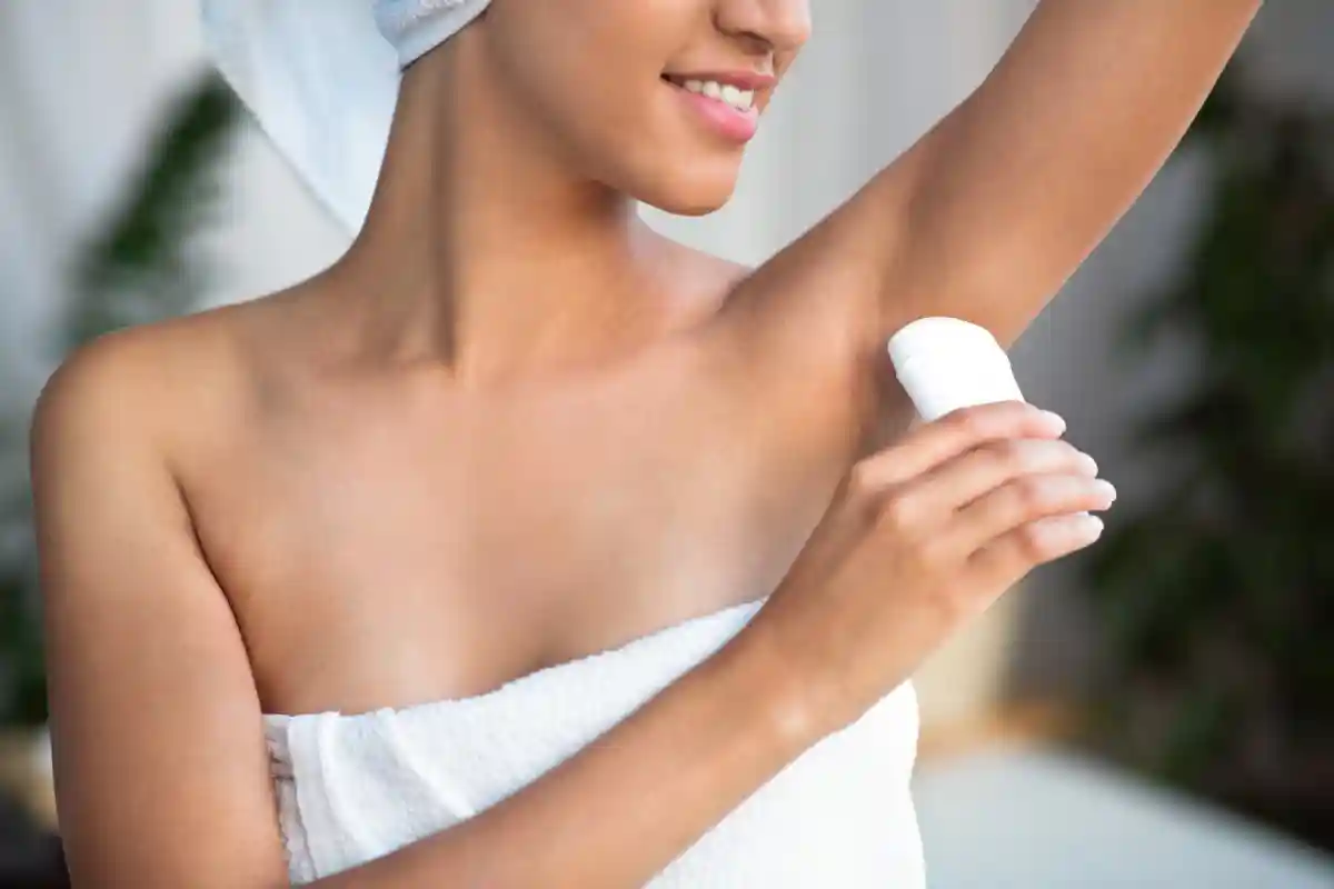 Опасен ли ваш дезодорант? Чего не должно быть в составе. Фото:Prostock-studio/ Shutterstock.com