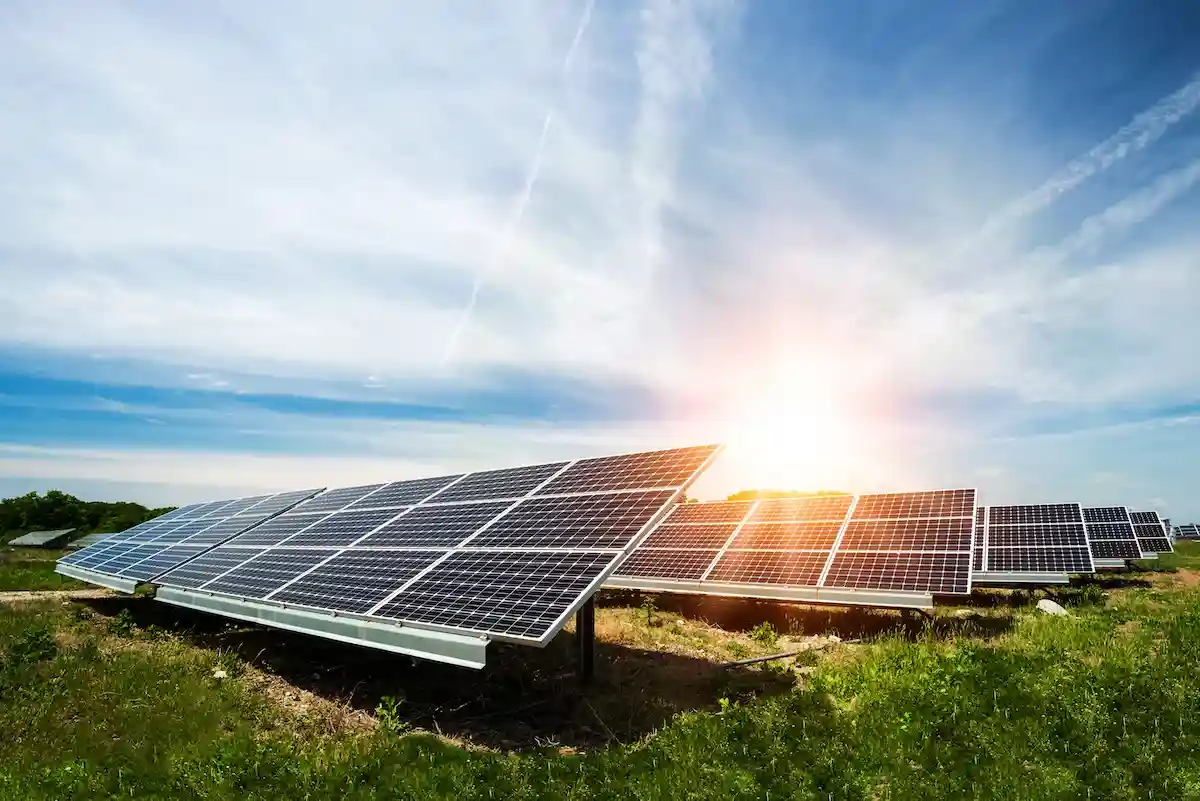 Fossil fuel sources must be replaced by alternative energy sources.  Photo: Diana Dimitrova / shutterstock.com