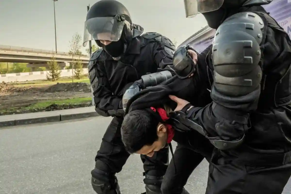 Как избежать штрафа во время демонстраций в Германии. Фото: Pressmaster / shutterstock.com