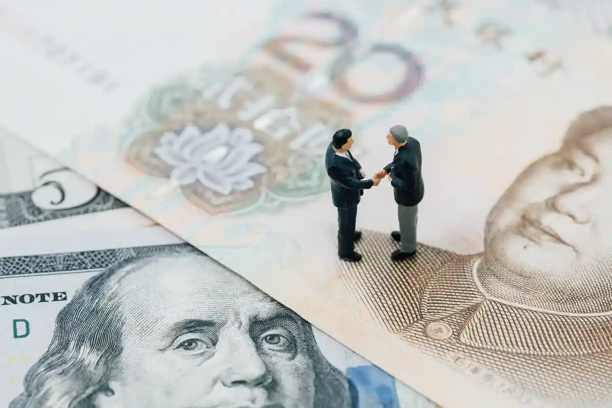 Китай и США договорились ради фондового рынка. Фото: eamesBot / shutterstock.com