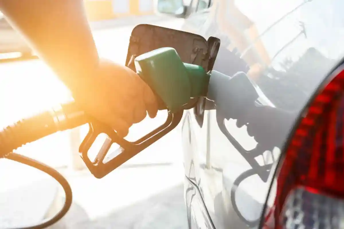 Климатические проблемы Германии: бензин дороже на 6 евро за литр. Фото: Nakun/ shutterstock.com
