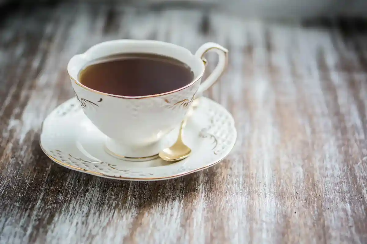 Любители черного чая живут дольше: британское исследование