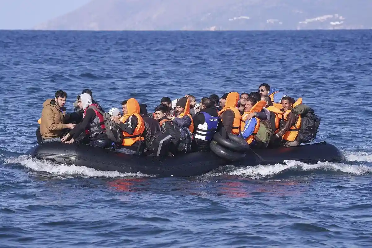 Африканские мигранты штурмуют Канарские острова Испании