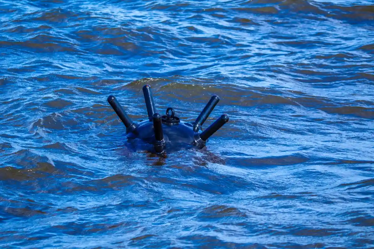 Великобритания отправит Украине подводные беспилотники. Фото: FOTOGRIN / Shutterstock.com