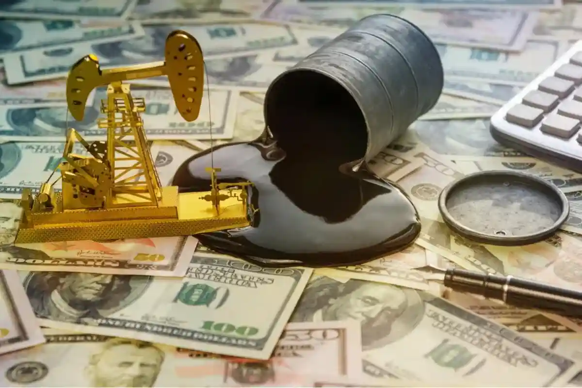 Нефть Казахстана в обход России пойдет с сентября. Фото: GAS-photo / Shutterstock.com