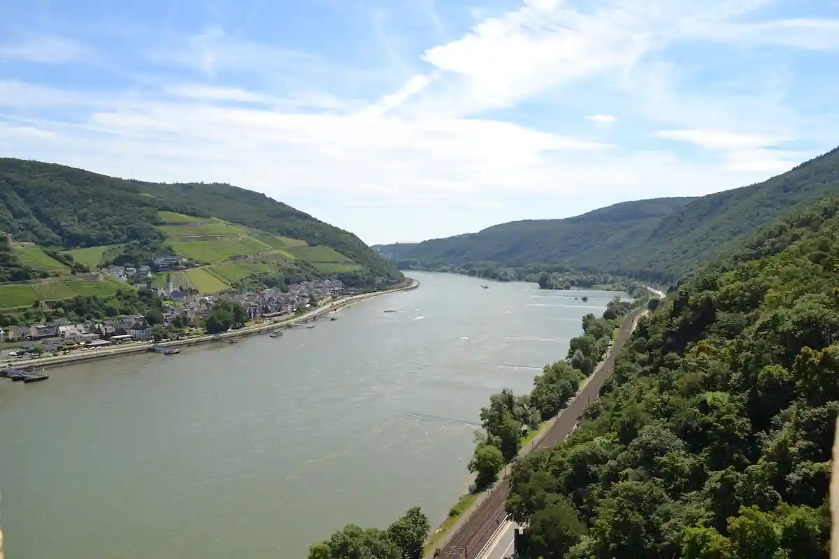 Низкий уровень воды в Рейне