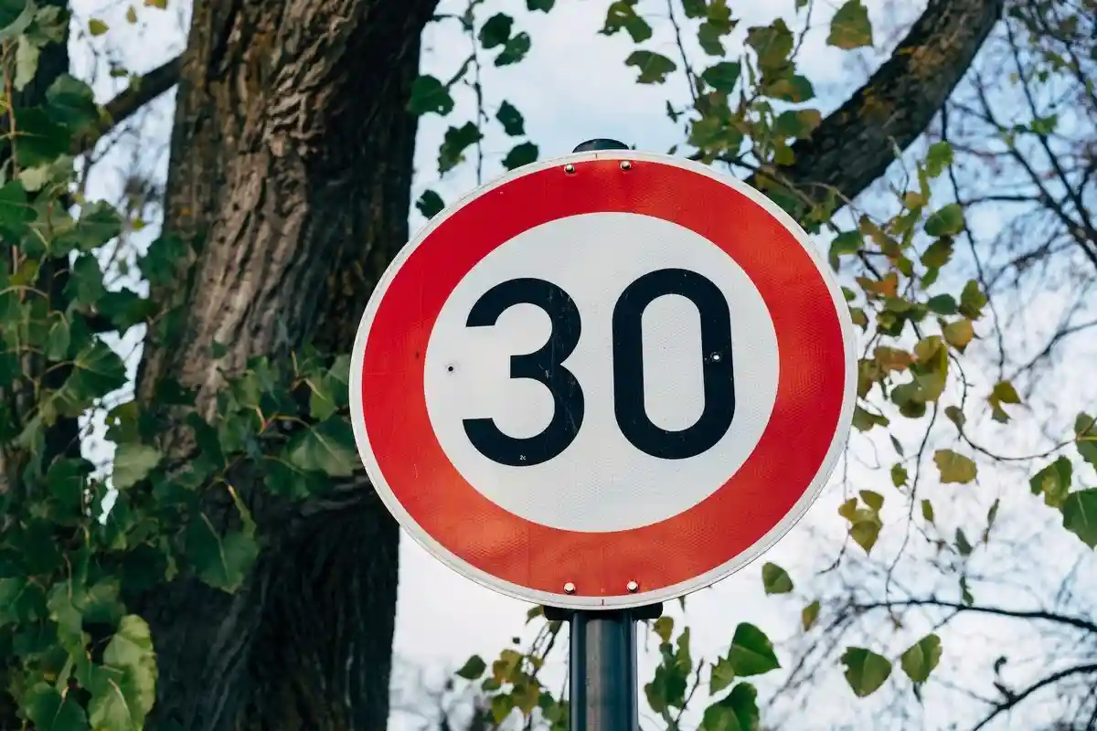 До 30 км/ч: в этом городе Германии могут значительно ограничить скорость.