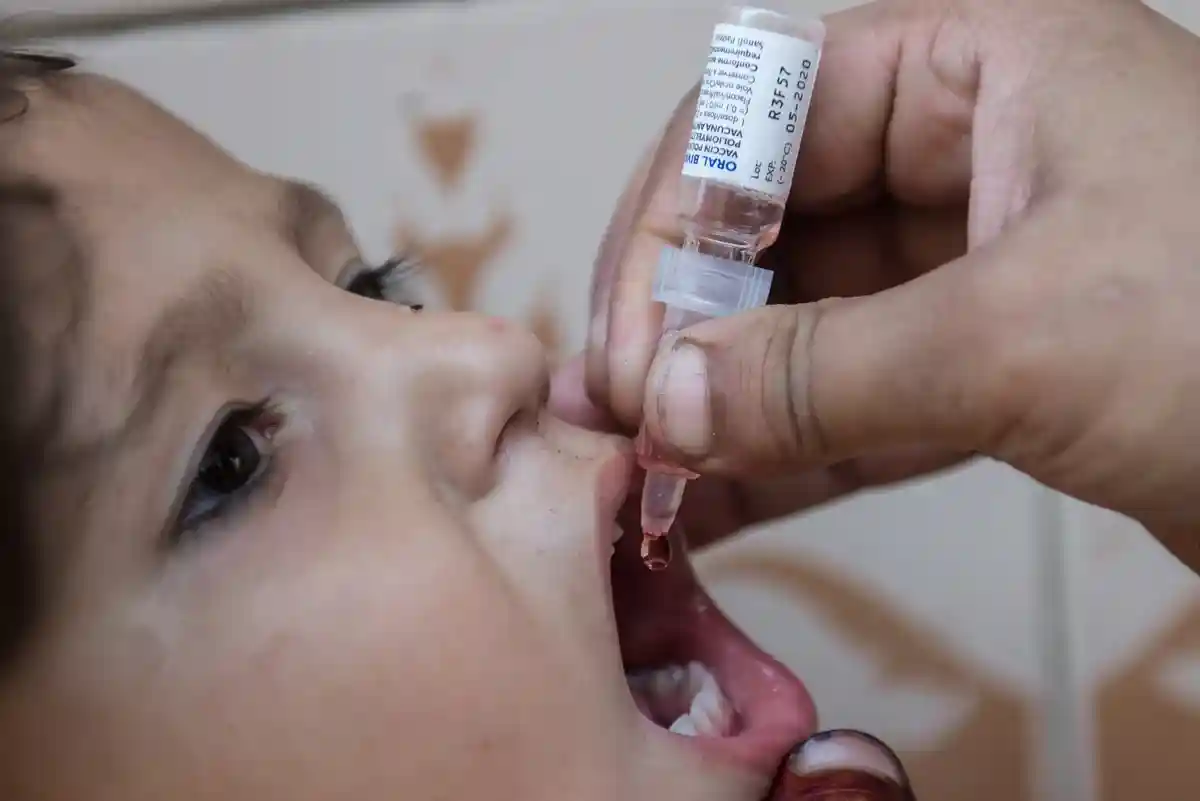 Оральная вакцина от полиомиелита стала источником распространения вируса
