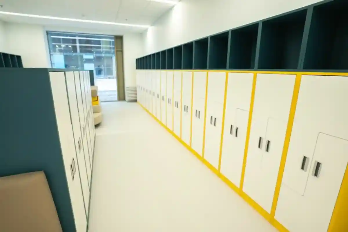 В Германии есть и школы, которые предоставляют бесплатные шкафчики для своих учащихся. Фото: osovik.igorrr / shutterstock.com