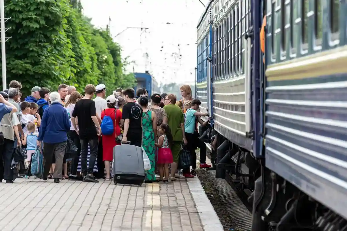 Российских туристов встречают гимном Украины